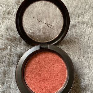 MAC Blush: Ambering Rose